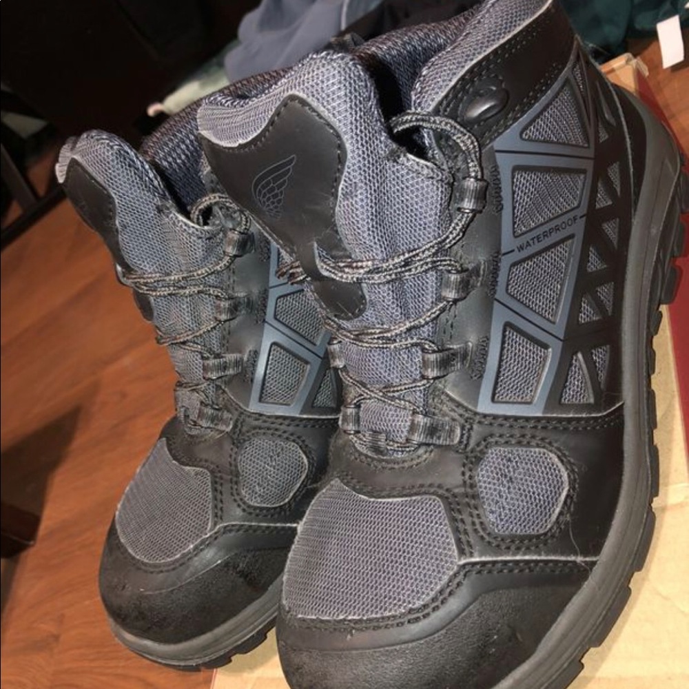 REDWING WORK BOOT MENS SIZE 8.5D WORTH OVER $200